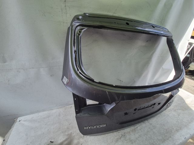 bontott HYUNDAI ix20 Csomagtérajtó (Üres lemez)