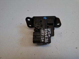 bontott HYUNDAI ix20 Csomagtérajtó Zárszerkezet