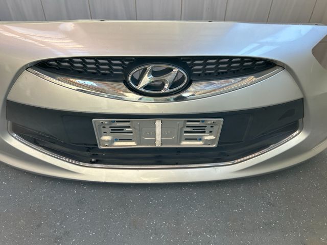 bontott HYUNDAI ix20 Első Lökhárító (Részeivel)