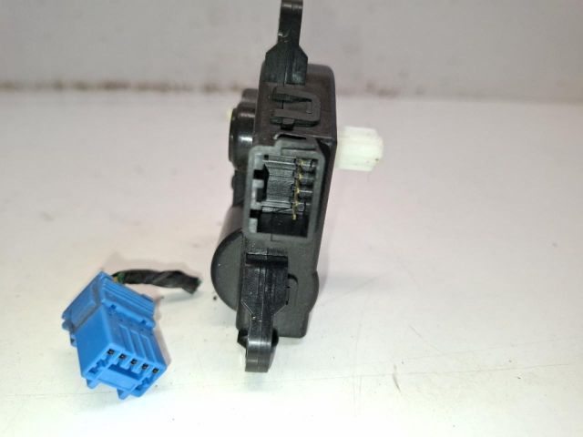 bontott HYUNDAI ix20 Fűtés Állító Motor