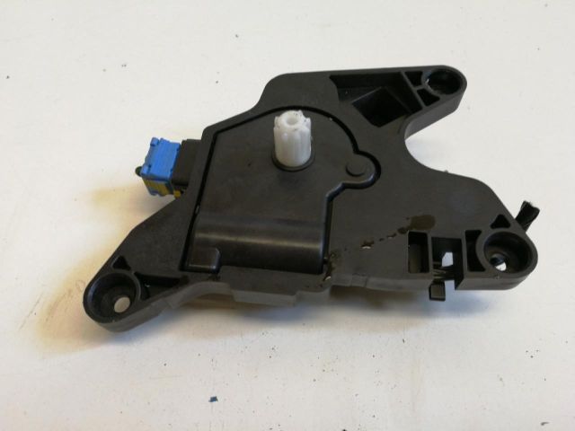 bontott HYUNDAI ix20 Fűtés Állító Motor