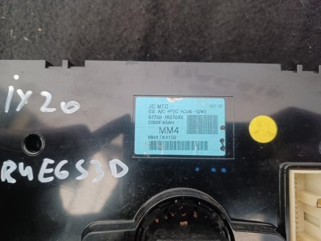 bontott HYUNDAI ix20 Fűtéskapcsoló