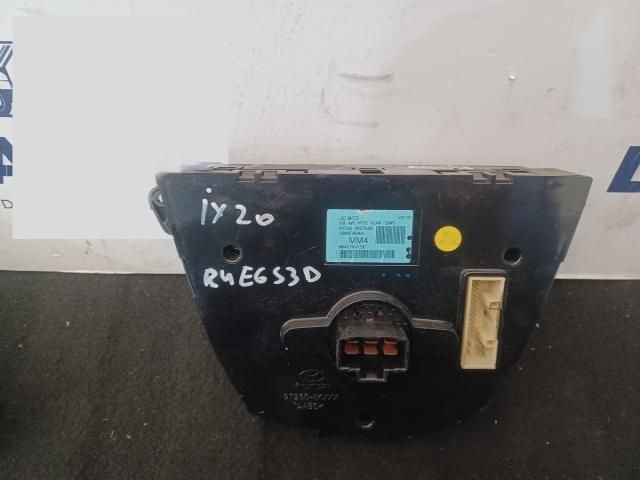 bontott HYUNDAI ix20 Fűtéskapcsoló