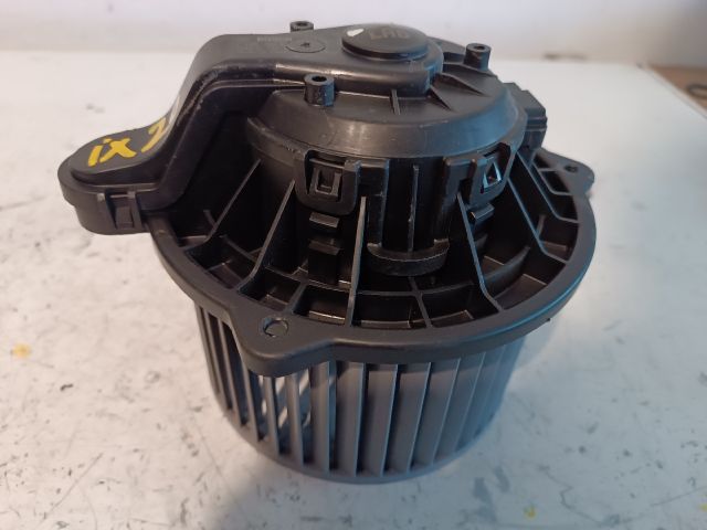 bontott HYUNDAI ix20 Fűtőmotor (Klímás)