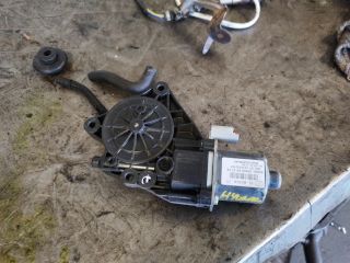 bontott HYUNDAI ix20 Jobb első Ablakemelő Motor