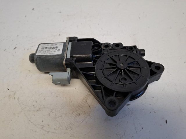 bontott HYUNDAI ix20 Jobb első Ablakemelő Motor