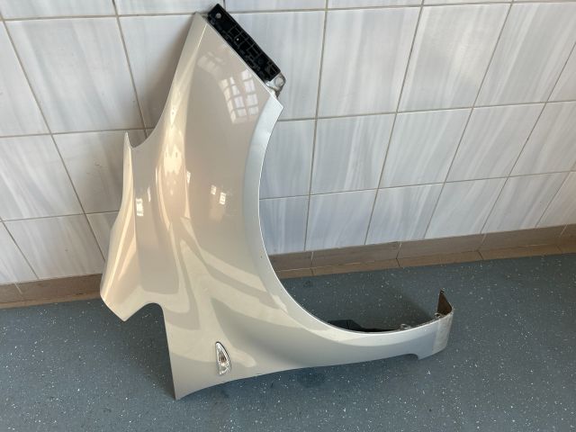 bontott HYUNDAI ix20 Jobb első Sárvédő