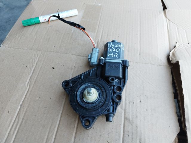 bontott HYUNDAI ix20 Jobb hátsó Ablakemelő Motor