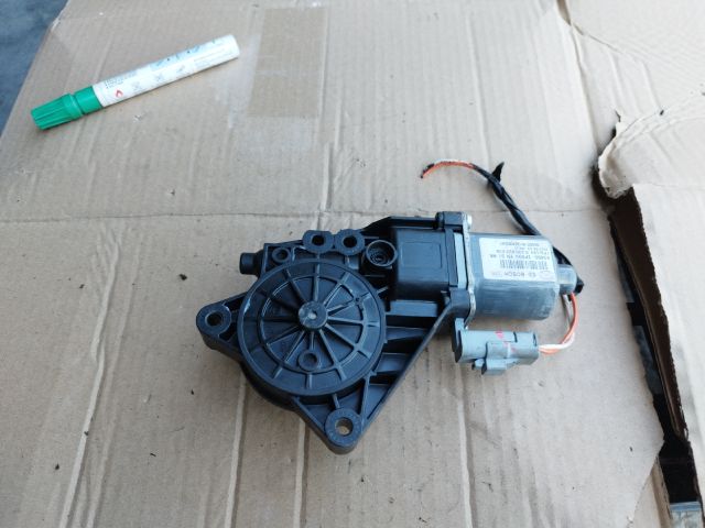 bontott HYUNDAI ix20 Jobb hátsó Ablakemelő Motor