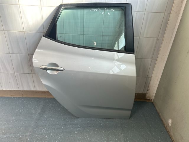 bontott HYUNDAI ix20 Jobb hátsó Ajtó (Részeivel)