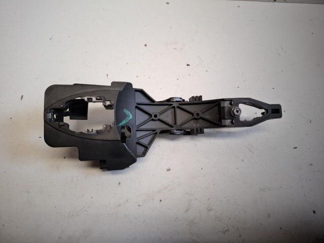 bontott HYUNDAI ix20 Jobb hátsó Külső Kilincsfészek