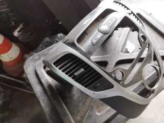 bontott HYUNDAI ix20 Középső Szellőző