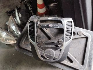 bontott HYUNDAI ix20 Középső Szellőző