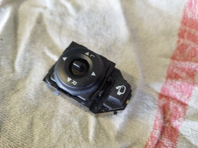 bontott HYUNDAI ix20 Tükör Kapcsoló