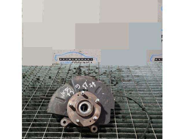 bontott HYUNDAI ix35 Bal első Csonkállvány