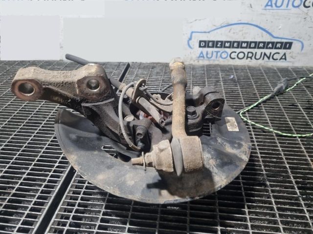 bontott HYUNDAI ix35 Bal első Csonkállvány