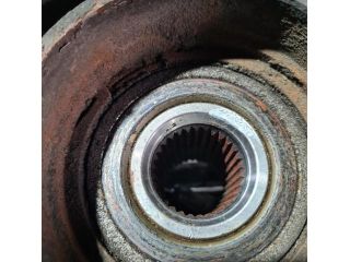 bontott HYUNDAI ix35 Bal első Csonkállvány