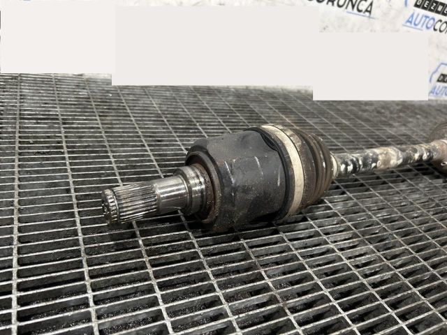 bontott HYUNDAI ix35 Bal Féltengely