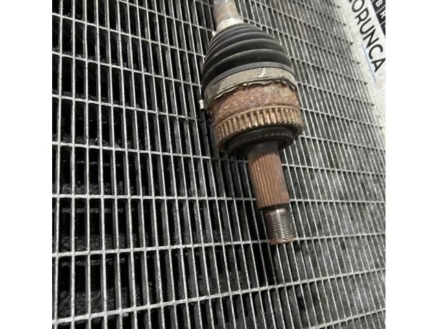 bontott HYUNDAI ix35 Bal Féltengely