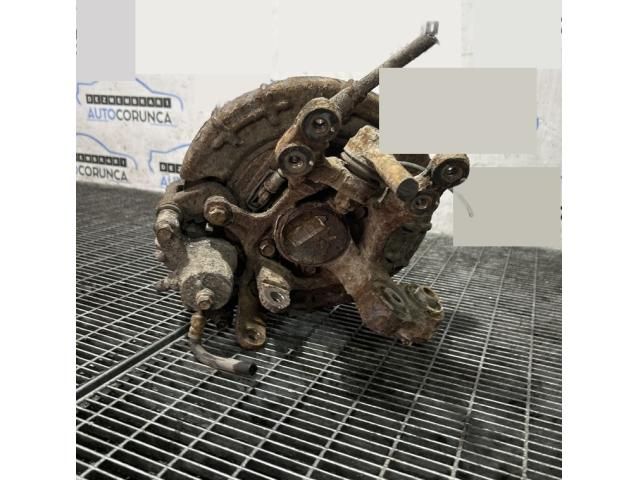 bontott HYUNDAI ix35 Bal hátsó Csonkállvány