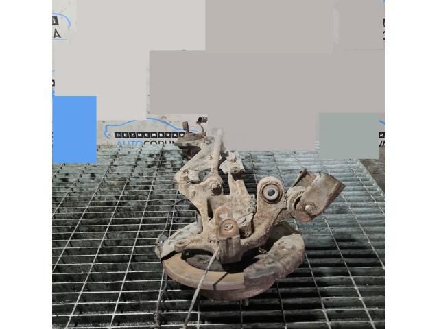 bontott HYUNDAI ix35 Bal hátsó Csonkállvány