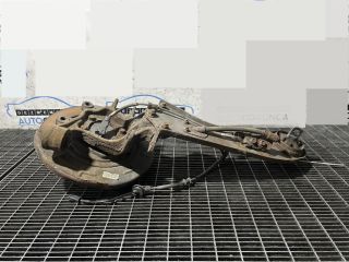 bontott HYUNDAI ix35 Bal hátsó Csonkállvány