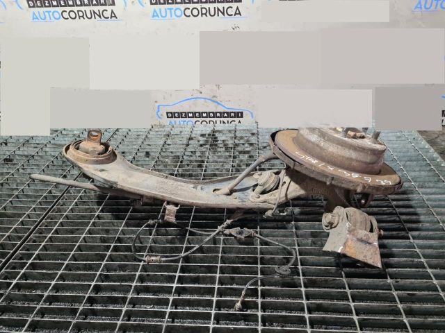 bontott HYUNDAI ix35 Bal hátsó Csonkállvány