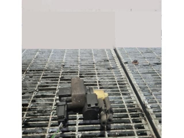 bontott HYUNDAI ix35 Lefújószelep