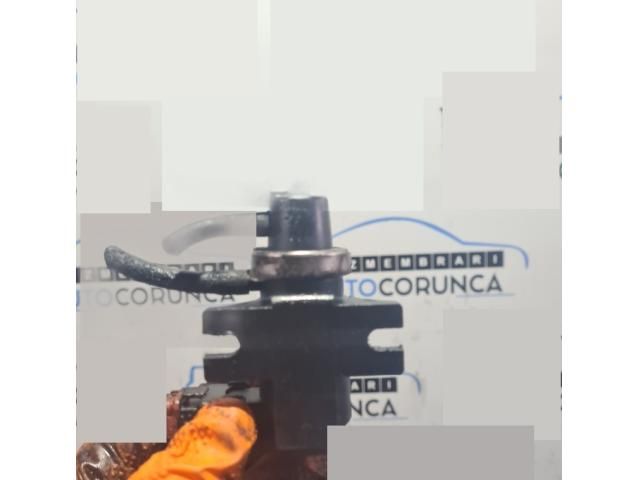 bontott HYUNDAI ix35 Lefújószelep