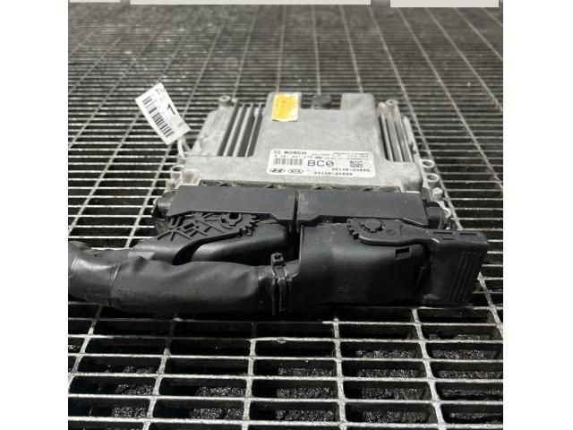 bontott HYUNDAI ix35 Motorvezérlő