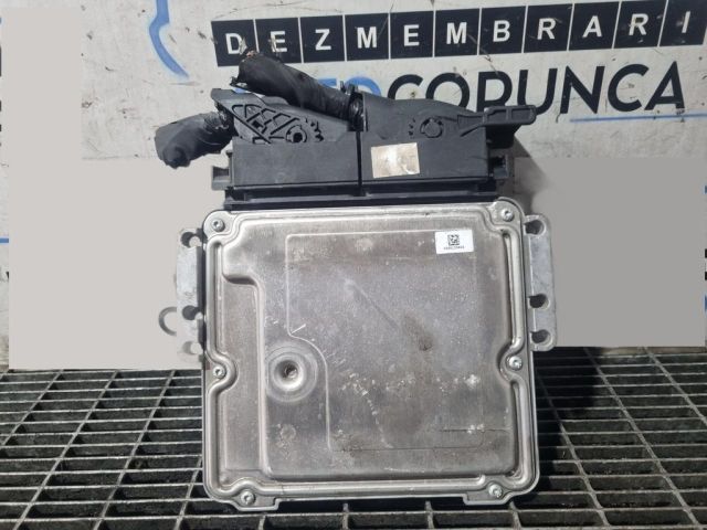 bontott HYUNDAI ix35 Motorvezérlő