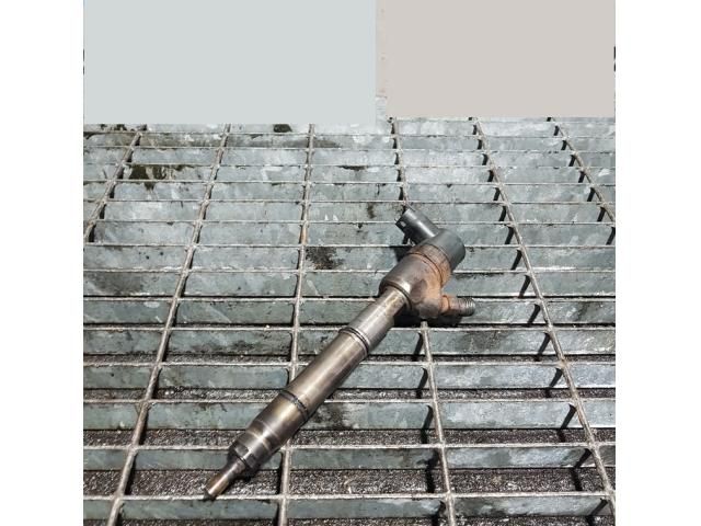 bontott HYUNDAI ix35 Porlasztó (1 db)