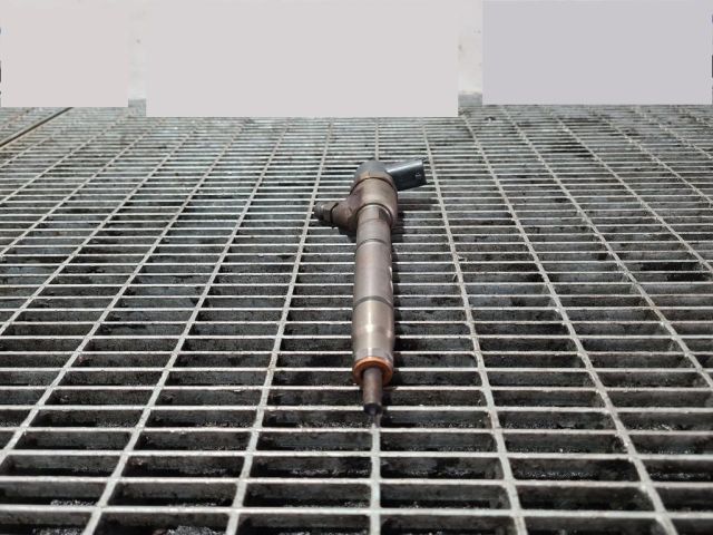 bontott HYUNDAI ix35 Porlasztó (1 db)