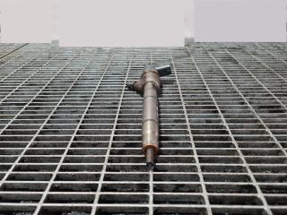 bontott HYUNDAI ix35 Porlasztó (1 db)