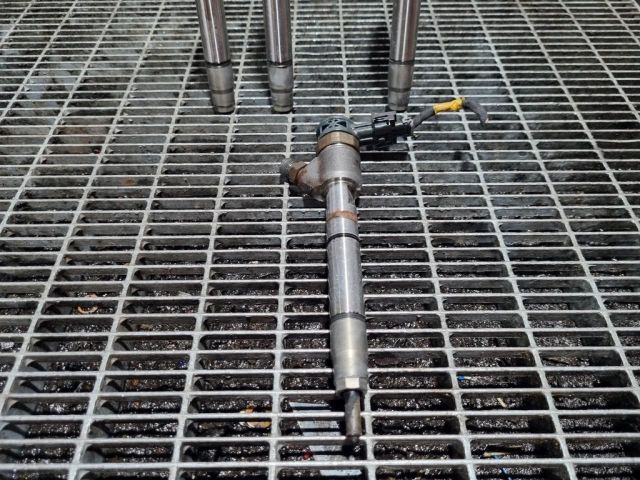 bontott HYUNDAI ix35 Porlasztó (1 db)