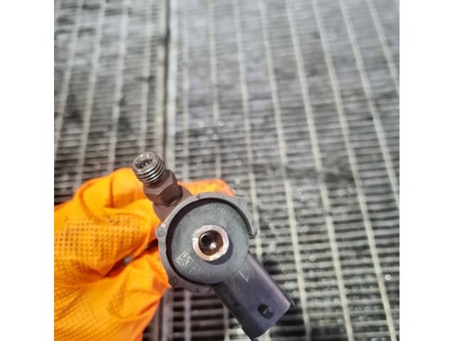 bontott HYUNDAI ix35 Porlasztó (1 db)