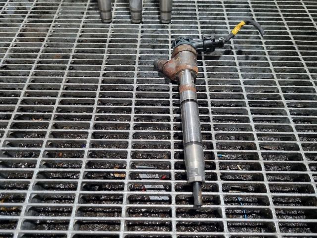 bontott HYUNDAI ix35 Porlasztó (1 db)