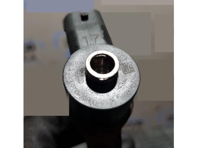 bontott HYUNDAI ix35 Porlasztó (1 db)