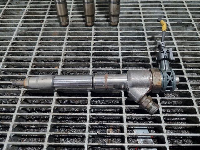 bontott HYUNDAI ix35 Porlasztó (1 db)