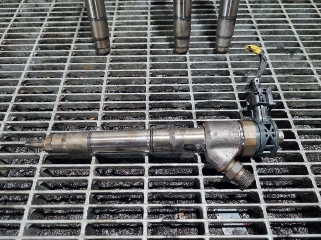 bontott HYUNDAI ix35 Porlasztó (1 db)