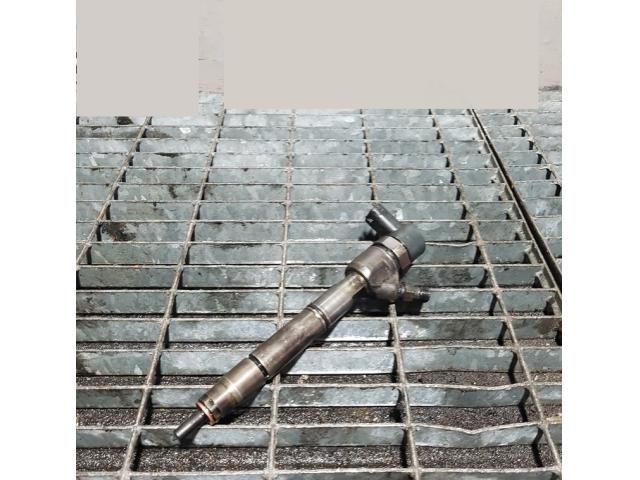 bontott HYUNDAI ix35 Porlasztó (1 db)