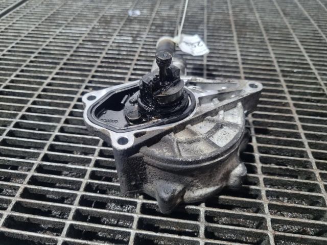 bontott HYUNDAI ix35 Vákumpumpa