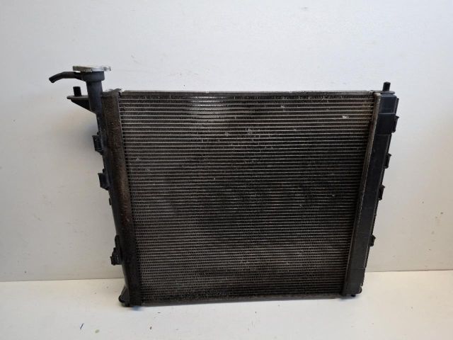 bontott HYUNDAI ix35 Vízhűtő Radiátor (Klímás)