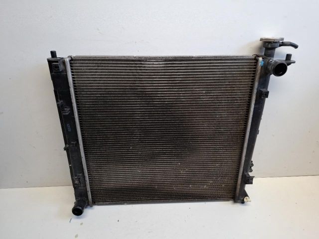 bontott HYUNDAI ix35 Vízhűtő Radiátor (Klímás)