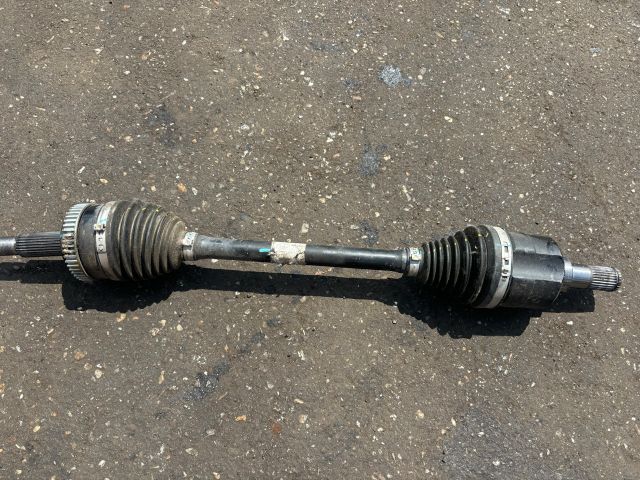 bontott HYUNDAI ix35 Bal Féltengely