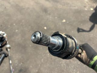 bontott HYUNDAI ix35 Bal hátsó Féltengely