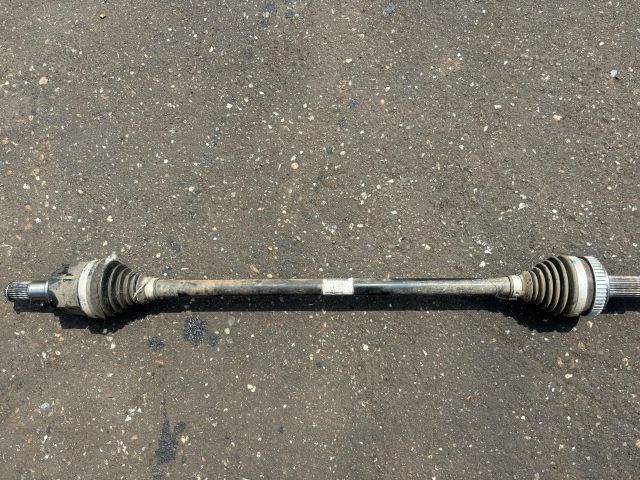 bontott HYUNDAI ix35 Bal hátsó Féltengely