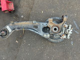 bontott HYUNDAI ix35 Bal hátsó Kerékagy