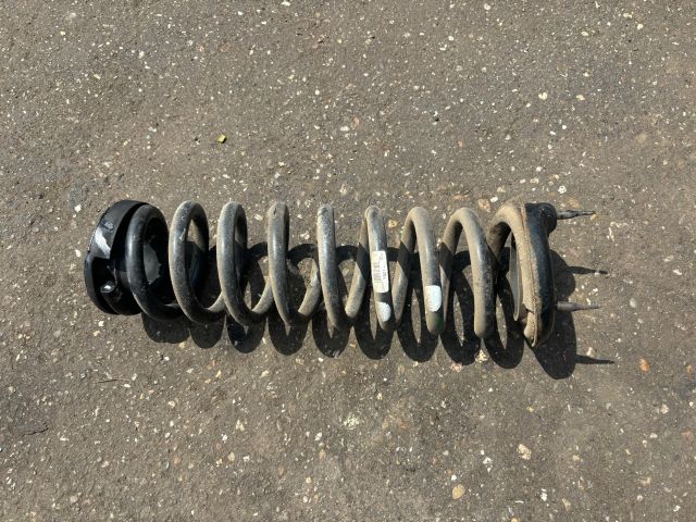 bontott HYUNDAI ix35 Hátsó Rugó