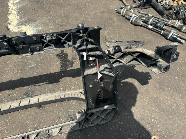 bontott HYUNDAI ix35 Homlokfal (Üres lemez)